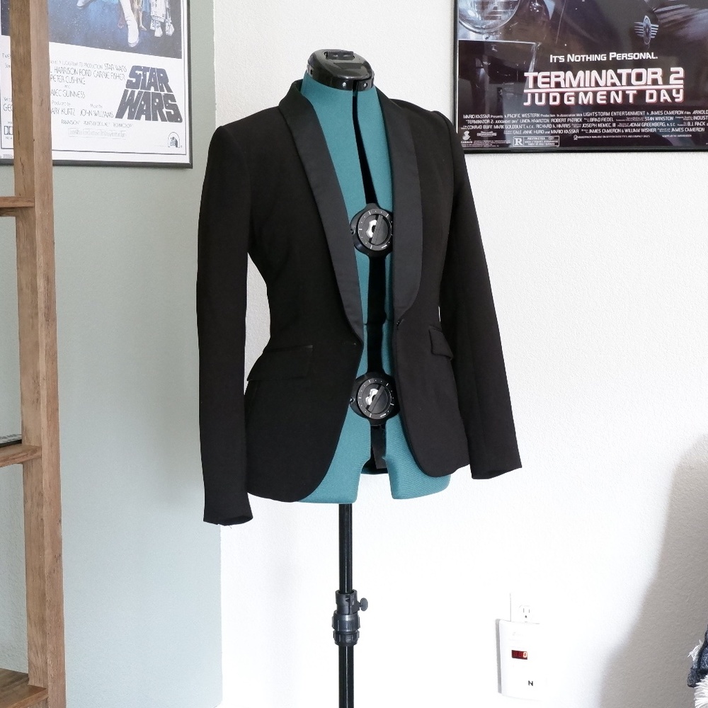 H&M Black Detail Blazer